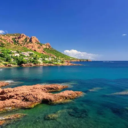 T2 Vue Cap Esterel Grande Terrasse *