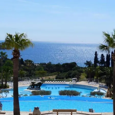 Daire T2 Vue Cap Esterel Grande Terrasse *